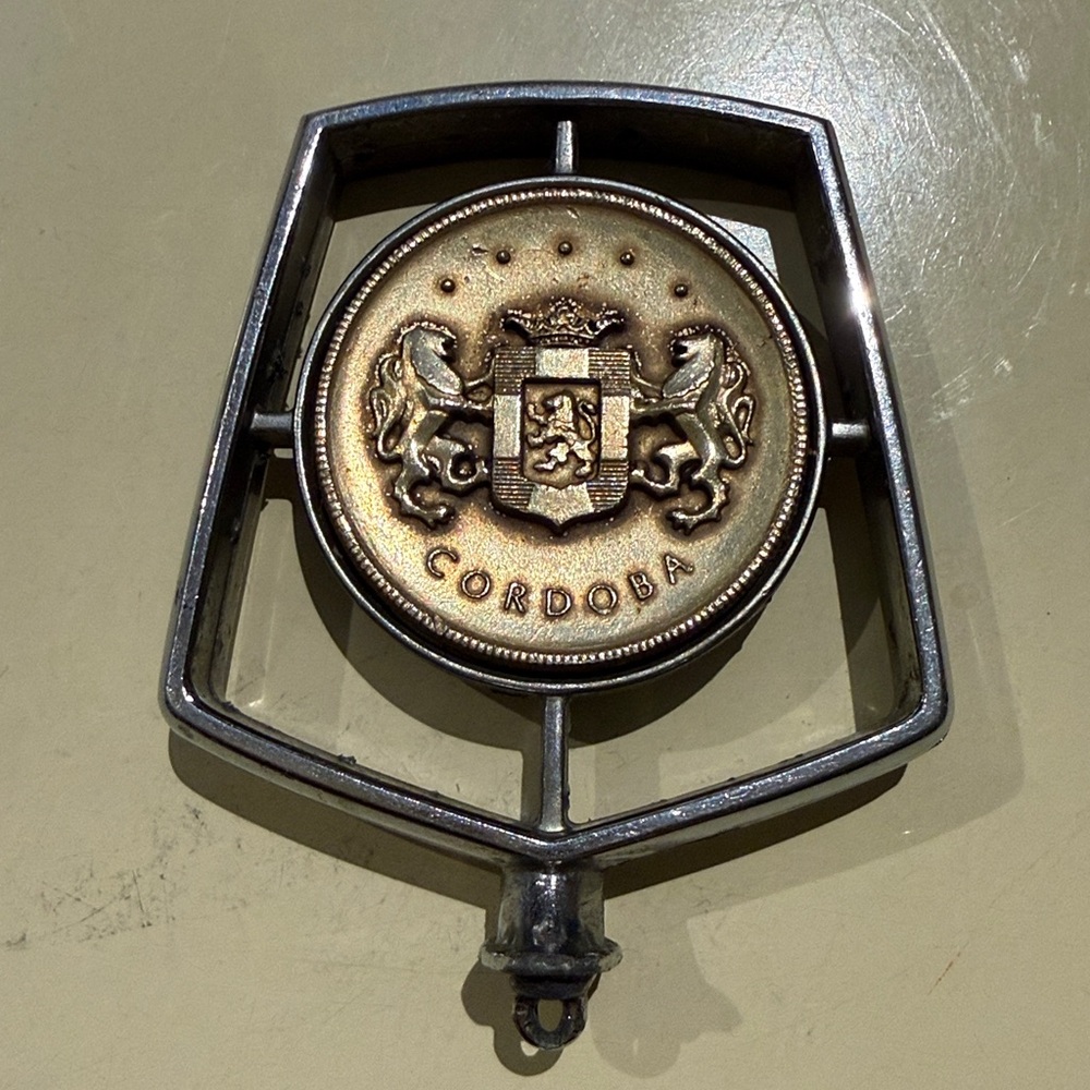 Vintage Chrysler Cordoba Hood Ornament Emblem Crest - Picture 3 of 9